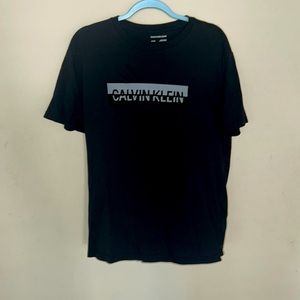 Calvin Klein T-Shirt